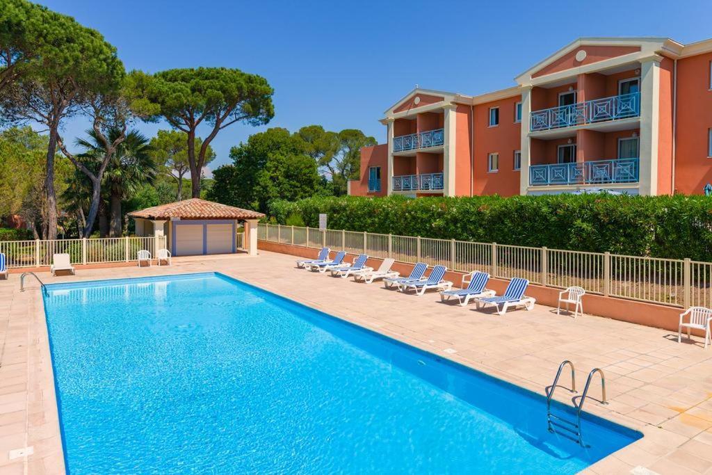Appartement T2 Dans Residence Avec Piscine Et Tennis Saint-Raphaël Dış mekan fotoğraf